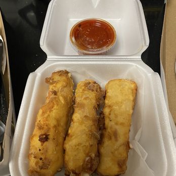 Panichelli’s Pizzeria - Mozz Stix - worth ordering if just for these! - Italian Near Me - New Bern, North Carolina