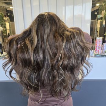 Salon Vitor - Bayalage retouching - Hair Salons Near Me - Brentwood, California Salon Vitor - Bayalage retouching - Hair Salons Near Me - Brentwood, California