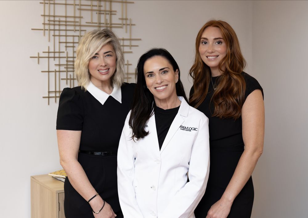Dermalogic Laser Center Logo