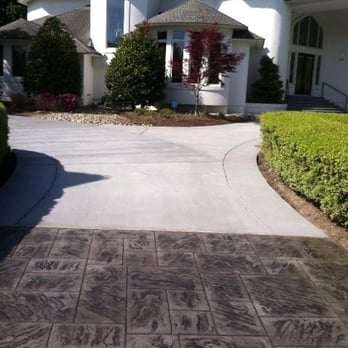 Ames Concrete Construction - Broom driveway with borders and gray stamped apron - Masonry/Concrete Near Me - Chesapeake, Virginia Ames Concrete Construction - Broom driveway with borders and gray stamped apron - Masonry/Concrete Near Me - Chesapeake, Virginia