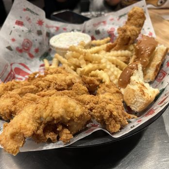 Raising Cane's Chicken Fingers - Caniac Combo - Southern Near Me - Colma, California Raising Cane's Chicken Fingers - Caniac Combo - Southern Near Me - Colma, California