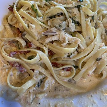 Chicken Maison - Fettuccine Alfredo - Mediterranean Near Me - Gardena, California Chicken Maison - Fettuccine Alfredo - Mediterranean Near Me - Gardena, California