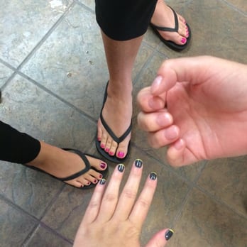 Silver Nails - Pretty hands and toes!!! - Nail Salons Near Me - Bothell, Washington