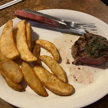 Dooley O'Toole's - Dooley's was very busy tonight with their Filet Mignon special for Valentine's week. - American Near Me - Carmel, Indiana