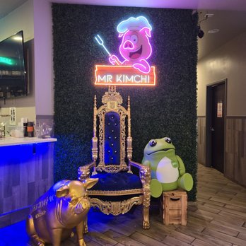 Mr Kimchi Niles - Cute decor - Barbeque Near Me - Niles, Illinois