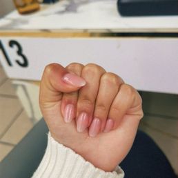 These are natural pink short nails. These are natural pink short nails.