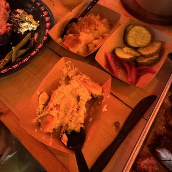 Hutchins BBQ - Peach cobbler and banana pudding - Barbeque Near Me - McKinney, Texas