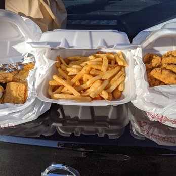 Harbor Inn Seafood - 20 dollar special - Seafood Near Me - Lynchburg, Virginia