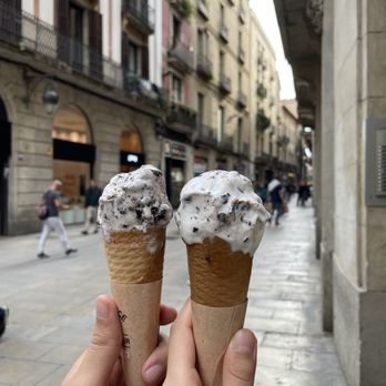 Giovanni - Ice Cream & Frozen Yogurt Near Me - Barcelona, B Giovanni - Ice Cream & Frozen Yogurt Near Me - Barcelona, B