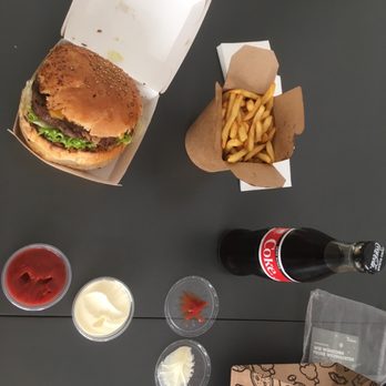 LION Burger & Steak - Burgers Near Me - Berlin, BE LION Burger & Steak - Burgers Near Me - Berlin, BE