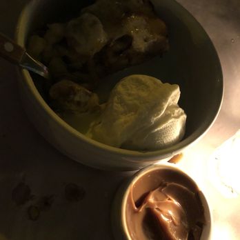 Las Cabras - Banana cake with ice cream and dulce de leche - Argentine Near Me - Buenos Aires, C