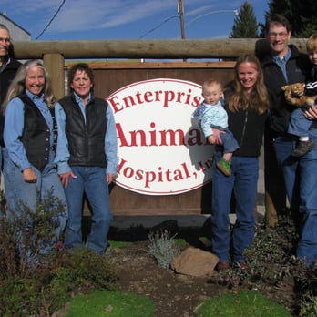 Enterprise Animal Hospital - Our team - Veterinarians Near Me - Enterprise, Oregon Enterprise Animal Hospital - Our team - Veterinarians Near Me - Enterprise, Oregon