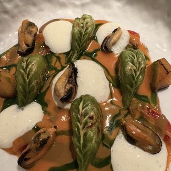 Fradis Minoris - Mussels, plum - Seafood Near Me - Pula, California