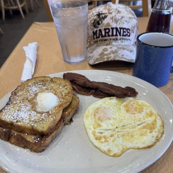 Crackers & Co Cafe - American Near Me - Mesa, Arizona