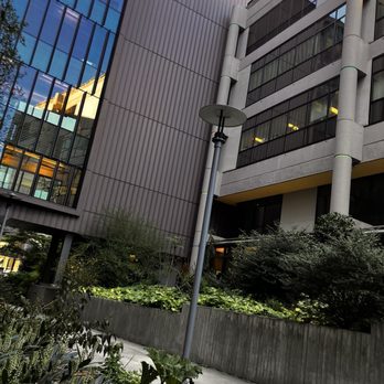 Seattle Children's Hospital - Hospitals Near Me - Seattle, Washington