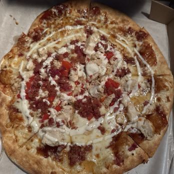 MOD Pizza - Trash pizza with toppings piled in the middle - Fast Food Near Me - Buffalo Grove, Illinois MOD Pizza - Trash pizza with toppings piled in the middle - Fast Food Near Me - Buffalo Grove, Illinois
