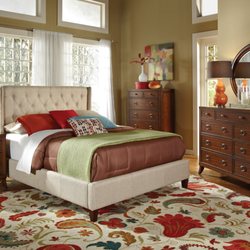 Wholesale Furniture Brokers - Tan Tufted Upholstered Bedroom Set
