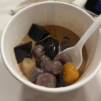 Frostcity - Taro ball dessert soup - Shaved Ice Near Me - Aiea, Hawaii