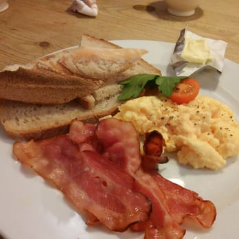 Le Pain Quotidien - Scrambled eggs and bacon - Bakeries Near Me - Bruges, VWV