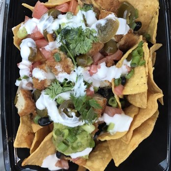 Veggie Grill by Next Level - Mondo nachos ! - Vegan Near Me - Long Beach, California