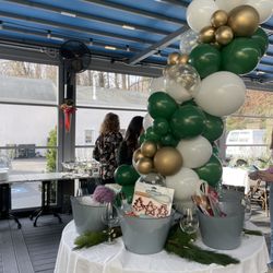 Bistro Seven Three - Welcome area