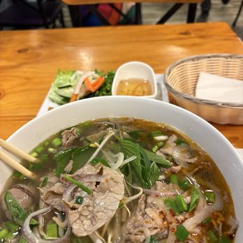 Mama Pho - Rare beef and flank steak pho - Vietnamese Near Me - Honolulu, Hawaii Mama Pho - Rare beef and flank steak pho - Vietnamese Near Me - Honolulu, Hawaii