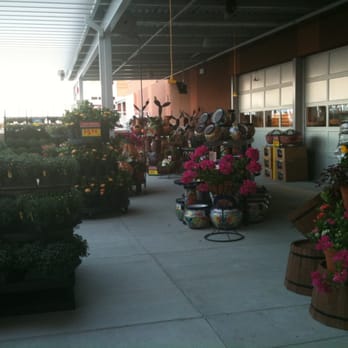 H-E-B - plant area outside - Grocery Near Me - Sugar Land, Texas