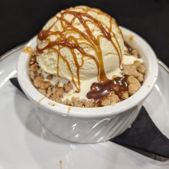 The Blue Room - Apple Cobbler - Comfort Food Near Me - Memphis, Tennessee The Blue Room - Apple Cobbler - Comfort Food Near Me - Memphis, Tennessee