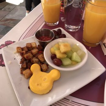 Carnation Cafe - American Near Me - Anaheim, California