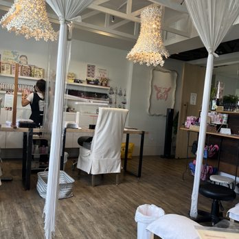Nail Salon Ai - Nail Salons Near Me - Honolulu, Hawaii Nail Salon Ai - Nail Salons Near Me - Honolulu, Hawaii