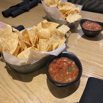 Mama Tigre - Mexican Near Me - Oakton, Virginia