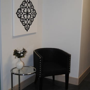Sara Stanley Beauty Suites - sitting area - Massage Near Me - Glendale, Arizona Sara Stanley Beauty Suites - sitting area - Massage Near Me - Glendale, Arizona