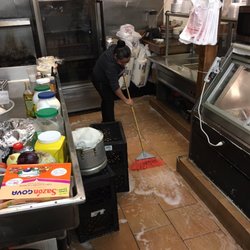 Foaming floor w food grade cleaners