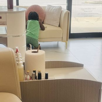 Tip n' Toe - Waiting area - Nail Salons Near Me - Gulf Breeze, Florida Tip n' Toe - Waiting area - Nail Salons Near Me - Gulf Breeze, Florida