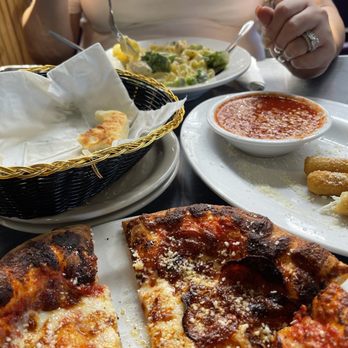 Lorenzo's Italian Restaurant - Pizza is awesome - Italian Near Me - Las Cruces, New Mexico