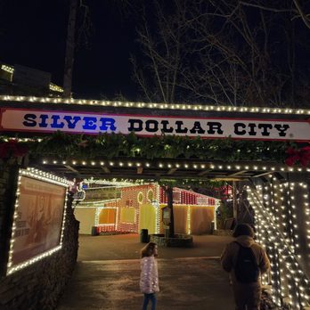 Silver Dollar City - Amusement Parks Near Me - Branson, Missouri Silver Dollar City - Amusement Parks Near Me - Branson, Missouri