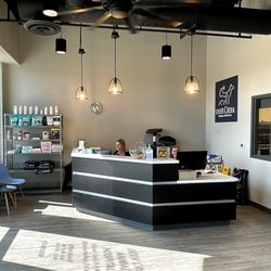 Deer Creek Animal Hospital - Counter Area