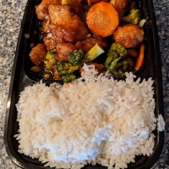 Lotus Restaurant - General Tsao's Chicken; yummy! - Vietnamese Near Me - Minneapolis, Minnesota Lotus Restaurant - General Tsao's Chicken; yummy! - Vietnamese Near Me - Minneapolis, Minnesota