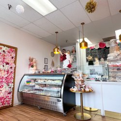 Sweetlife Bakery - Inside view