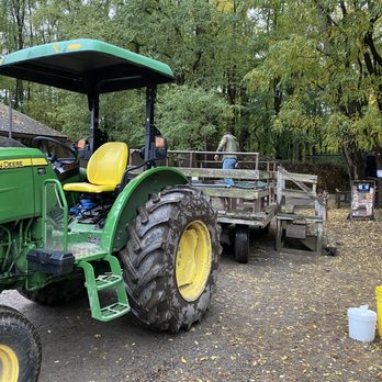 Powers Farm Market - They are cleaning the hayride benches after every ride and wearing a mask 24/7. Thank you! - Farmers Market Near Me - Pittsford, New York Powers Farm Market - They are cleaning the hayride benches after every ride and wearing a mask 24/7. Thank you! - Farmers Market Near Me - Pittsford, New York