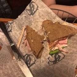 Rachel's Roadhouse - Club sandwich