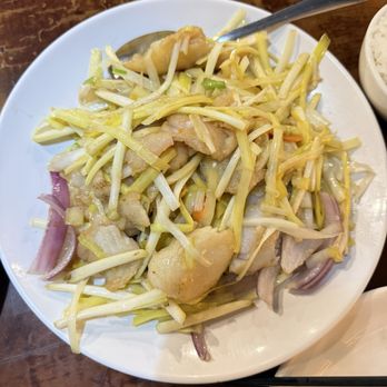 Dolo Restaurant and Bar - Fish fillet w/chives & red onions - Dim Sum Near Me - Chicago, Illinois