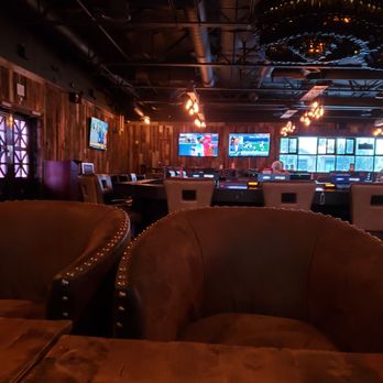 The Parlor - Comfy seating and casual atmosphere. - Salad Near Me - Reno, Nevada