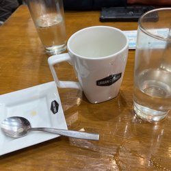 Urban Corner - The most terrible service.  Terrible servicio