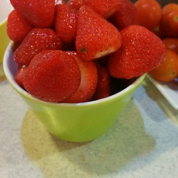Flunch - Bol de fraises - Buffets Near Me - Trignac, 44 Flunch - Bol de fraises - Buffets Near Me - Trignac, 44