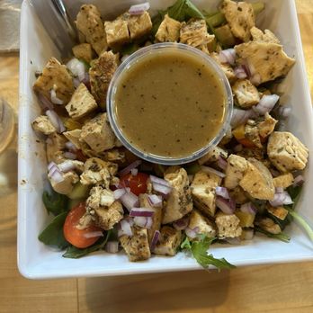 Sound2Summit - LARGE House Salad w/ House Made Sherry-Shallot Vinaigrette - Pizza Near Me - Everett, Washington