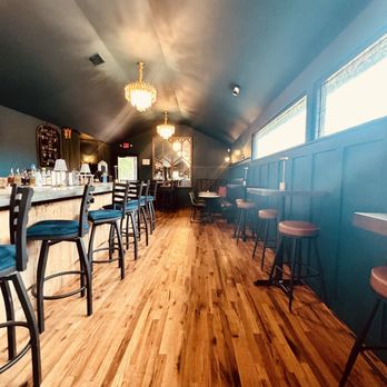 The Rabbit Hole - Cocktail Bars Near Me - Houston, Texas The Rabbit Hole - Cocktail Bars Near Me - Houston, Texas