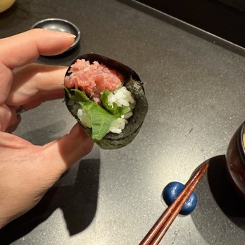 TORO - Toro hand roll - Sushi Bars Near Me - Honolulu, Hawaii