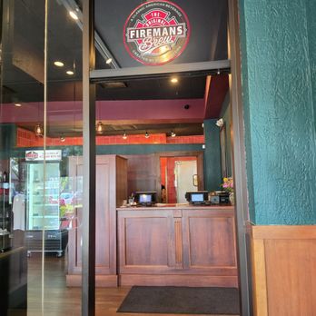 Hitz Pub and Eatery - Pizza Near Me - Mundelein, Illinois Hitz Pub and Eatery - Pizza Near Me - Mundelein, Illinois