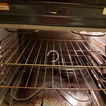Greystone Summit Forsyth - Oven was given to us dirty when we moved in. - Apartments Near Me - Cumming, Georgia Greystone Summit Forsyth - Oven was given to us dirty when we moved in. - Apartments Near Me - Cumming, Georgia